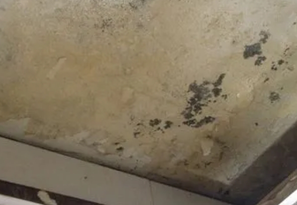 商丘阳台漏水维修公司分享下商丘卫生间渗水维修需要注意哪些问题。