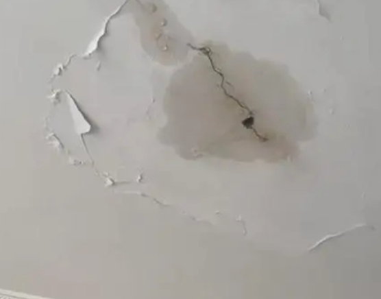 商丘阳台漏水维修公司分享下屋面防水工程质量问题原因分析